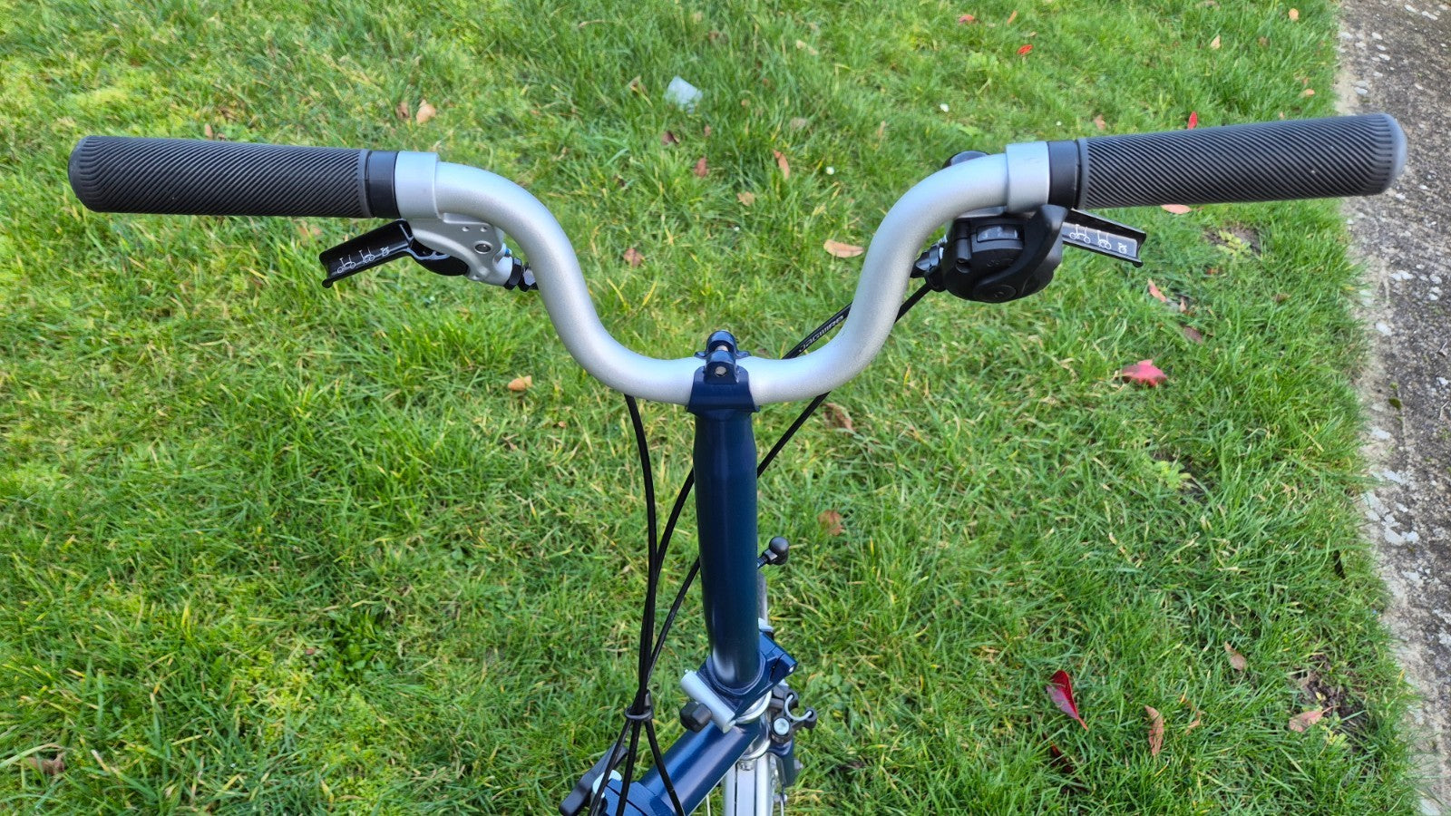 Brompton M3L 2018, 3-Speed, Blue, Great Condition