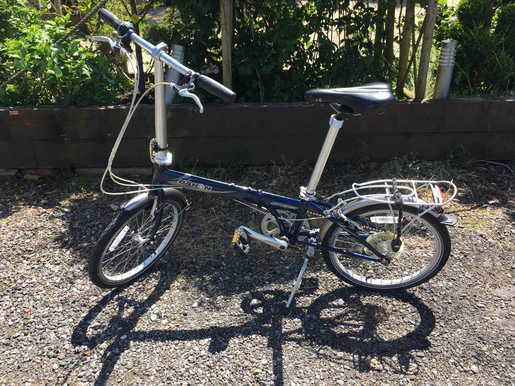 Dahon Speed D7 Folding Bike 7-Speed with brand specific carrier bag. DECENT