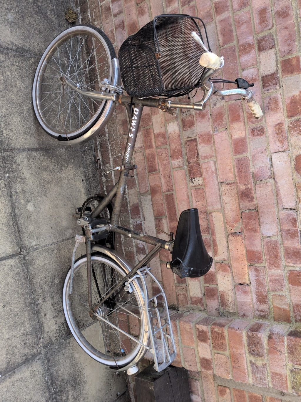 Dawes Kingpin classic folding 3 speed bike, in good working condition