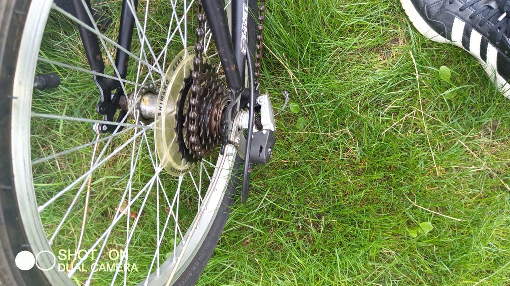 Folding Bicycle, Adults size 20 inch wheels condition used. Collection only!