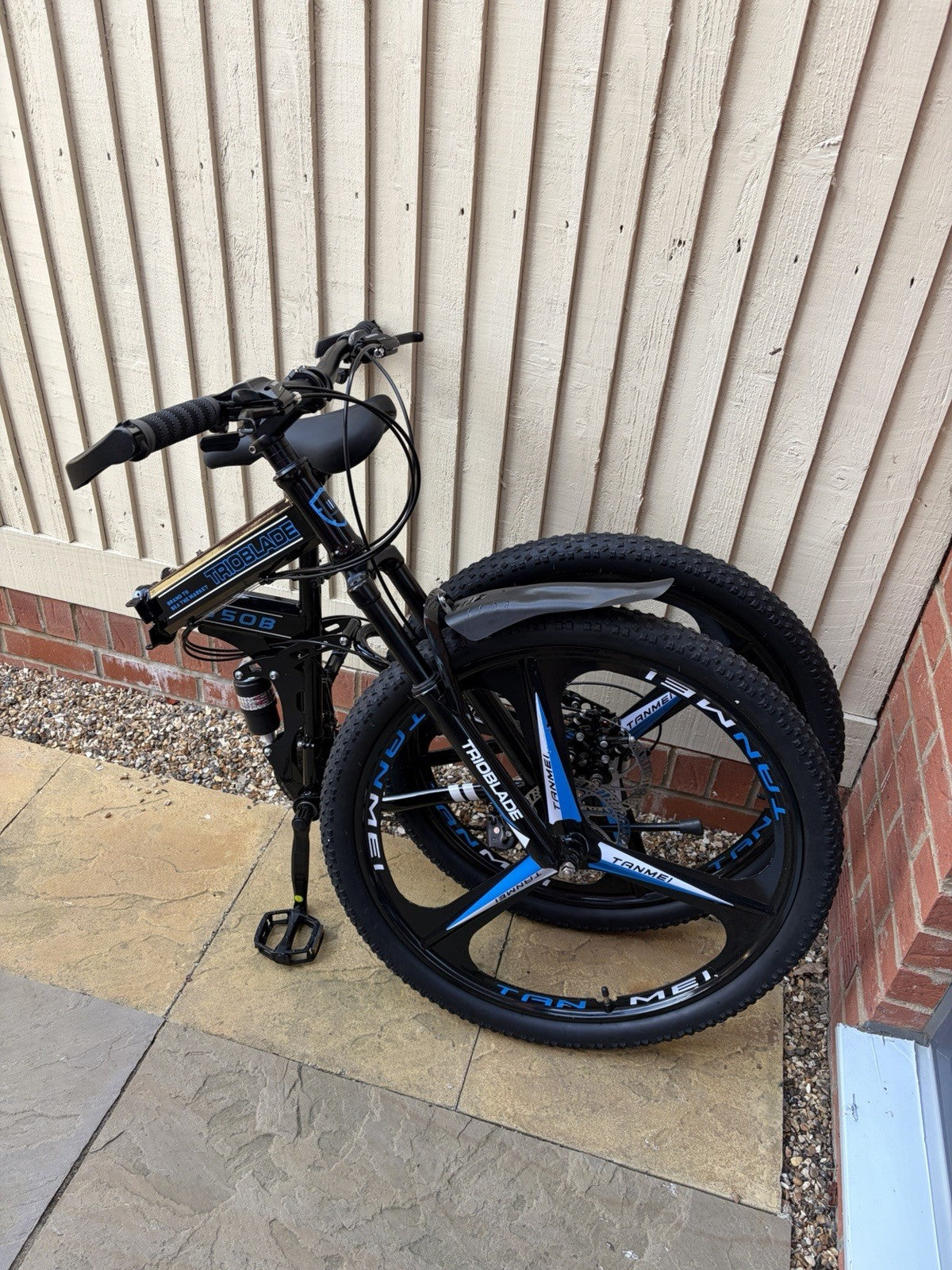 Folding Mountain Bike 27.5 Wheel and 21 Speed Gears Disc Brakes
