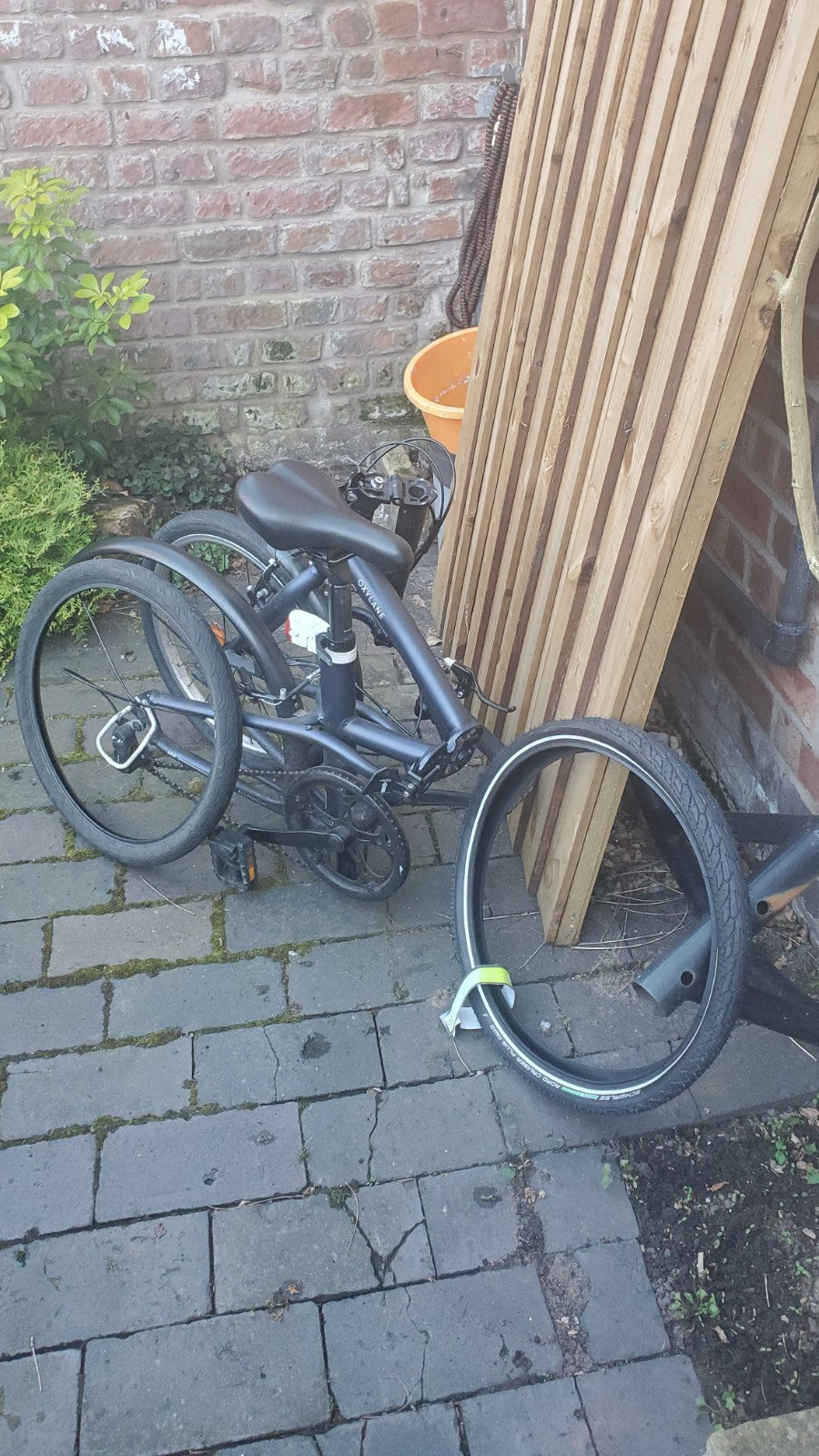 2 Decathlon Folding Bikes 20" Wheels / 7 Gears - Sold Together