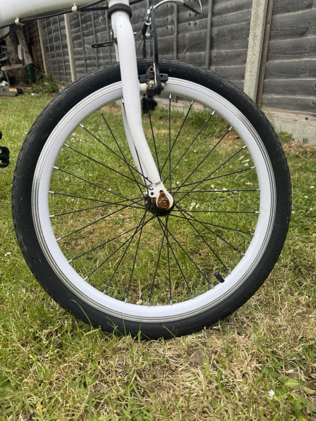 White Aomeisi Folding Bike Unisex Adults 20 Inch Wheels 7 Speed