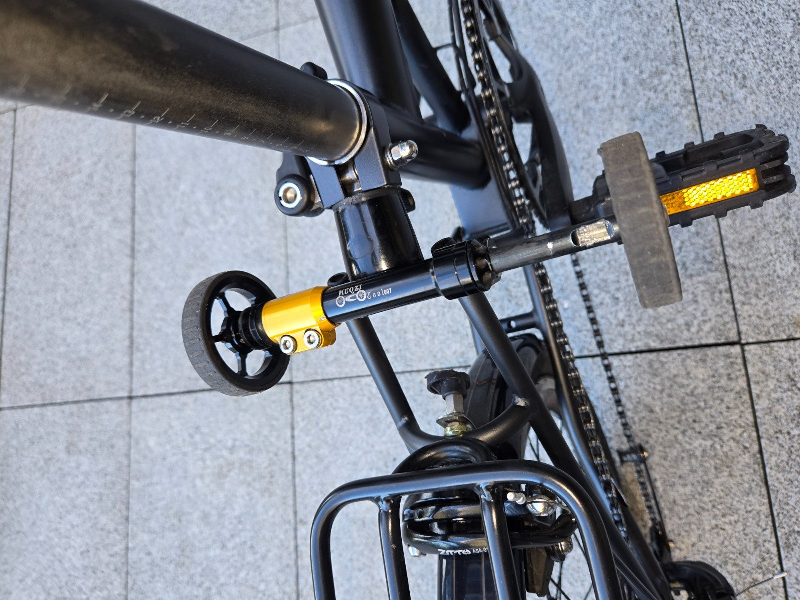 20" 9-Speed Shimano Tri-Fold Brompton-Style Folding Bike | Rare find!