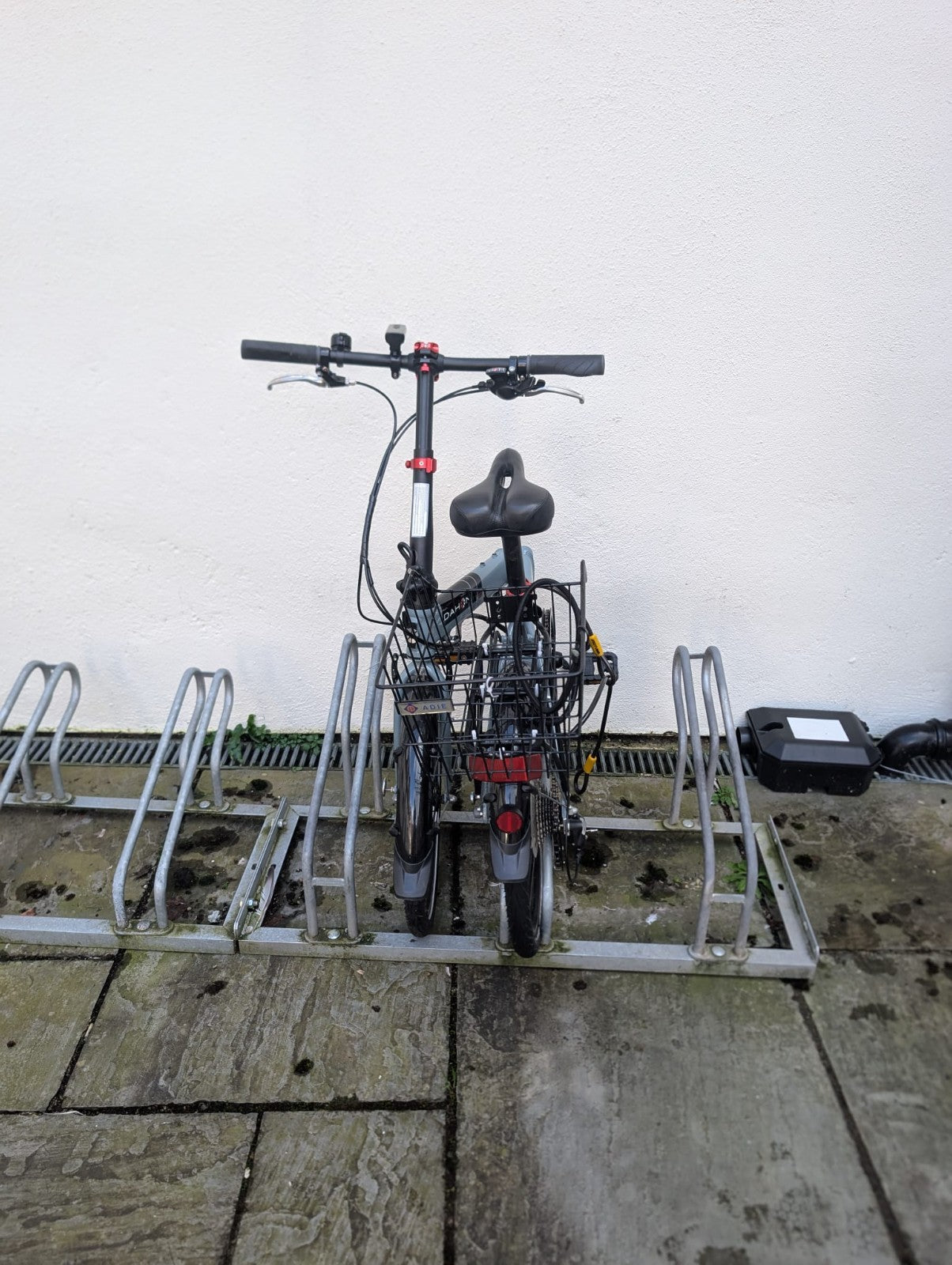 DAHON Mariner D8 - FOLDING BIKE (+ rain cover and lock)