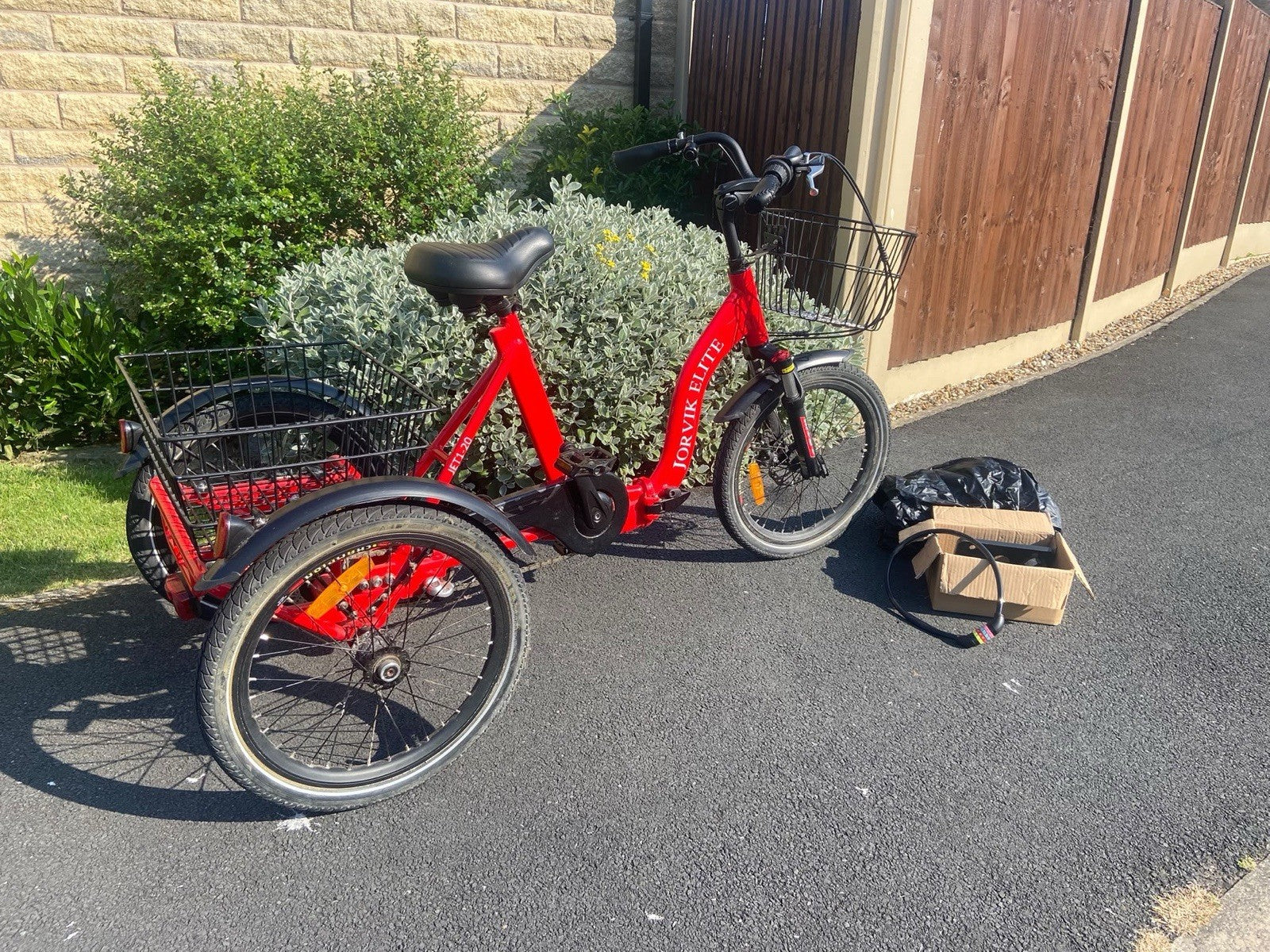 Jorvik Elite Folding Tricycle - 3 Wheel Trike with Basket