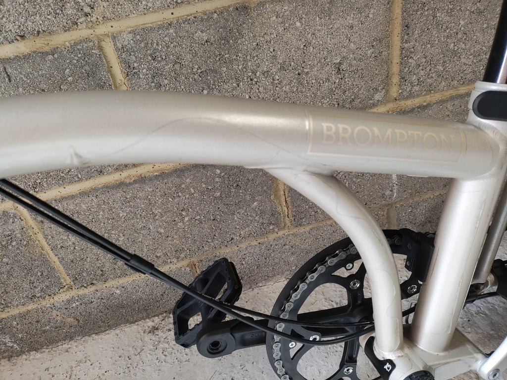 Brompton G Line LARGE- BARELY USED-UPGRADES- BOXED- INVISFRAMED