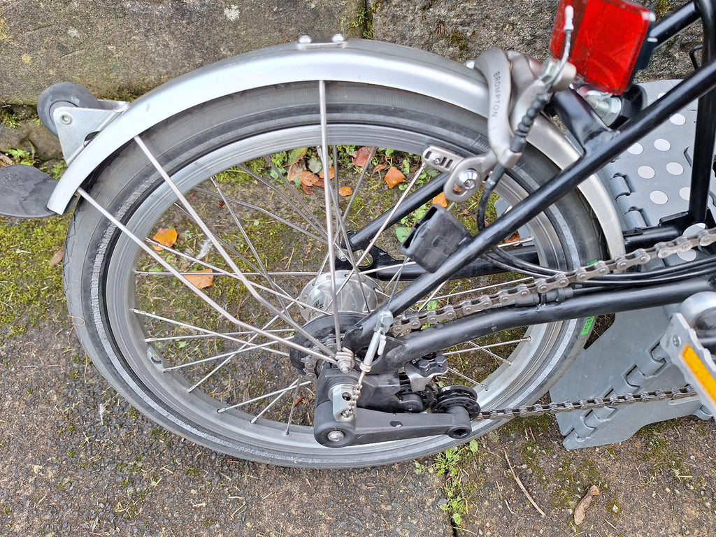 Brompton M6L Folding 6 Speed Bike, Frame Bag, Useful Extras