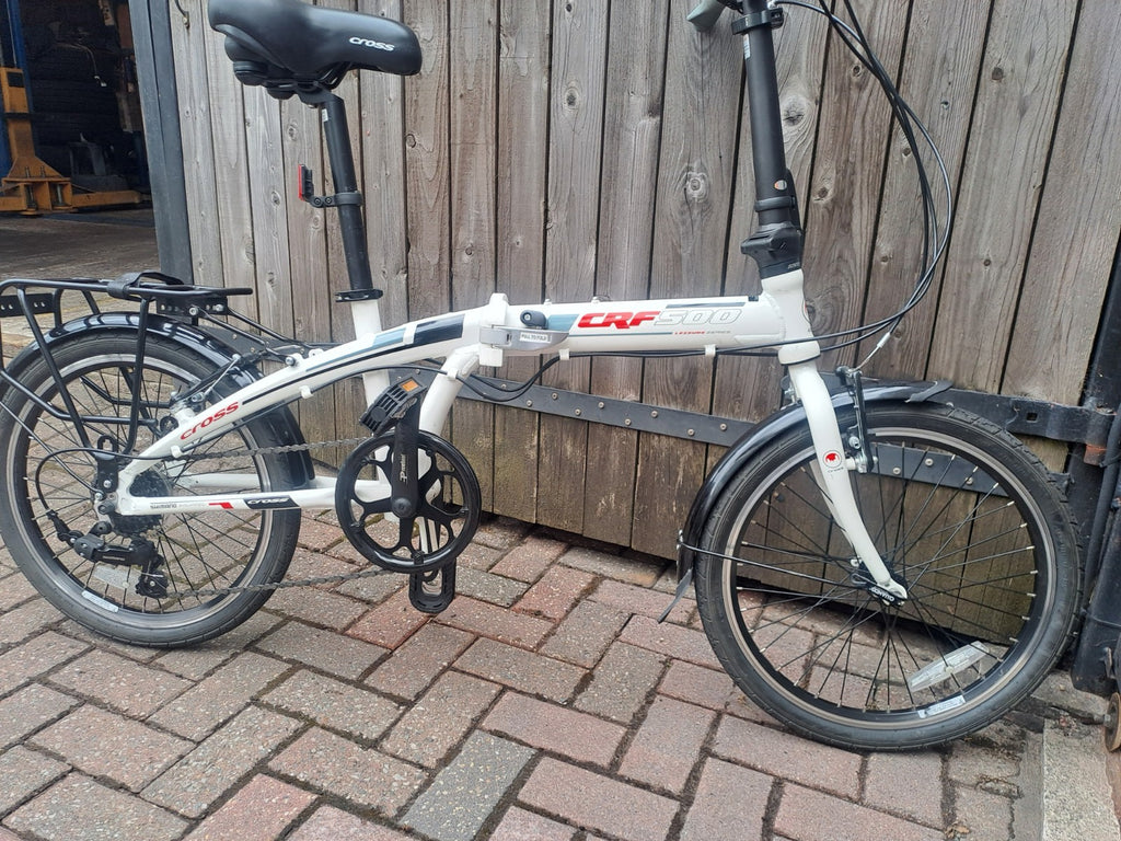 CROSS CRS 500 FOLDING PUSH BIKE, 6 SPEED, 20" WHEELS USED TWICE  EXCELLENT COND.