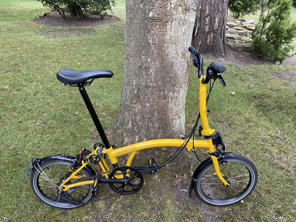 Brompton bike C-line 12-speed 2025 mid bar In bumblebee yellow