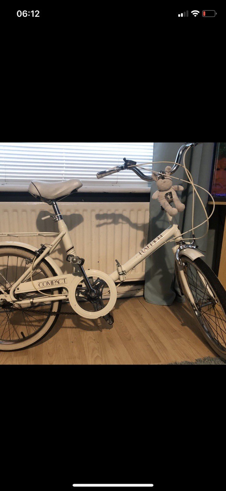 Raleigh Compact 20in Folding Bike Single Speed White Rear Rack Mudguards