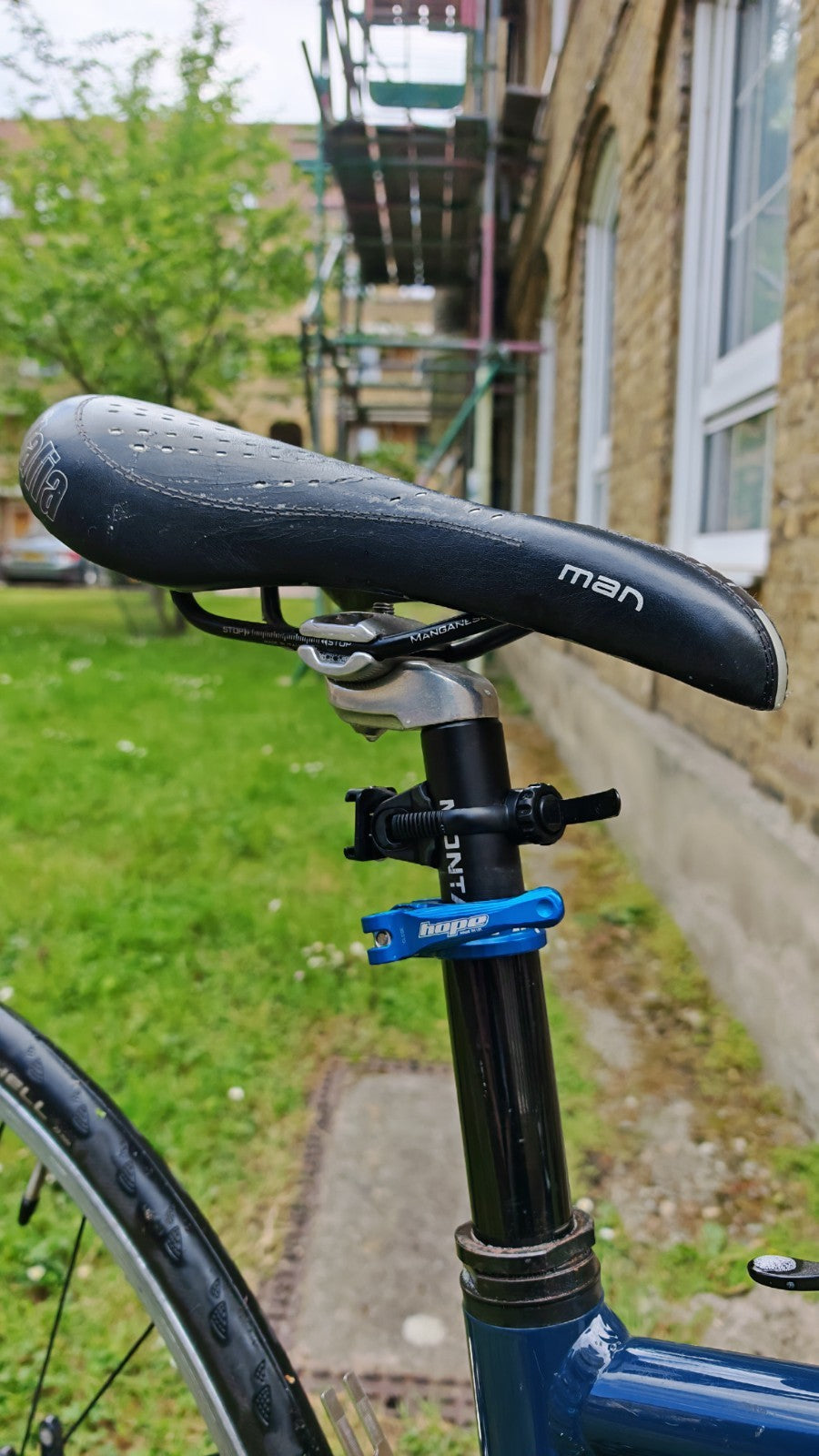 Montague Navigator Folding Bike 700c Large in Excellent condition
