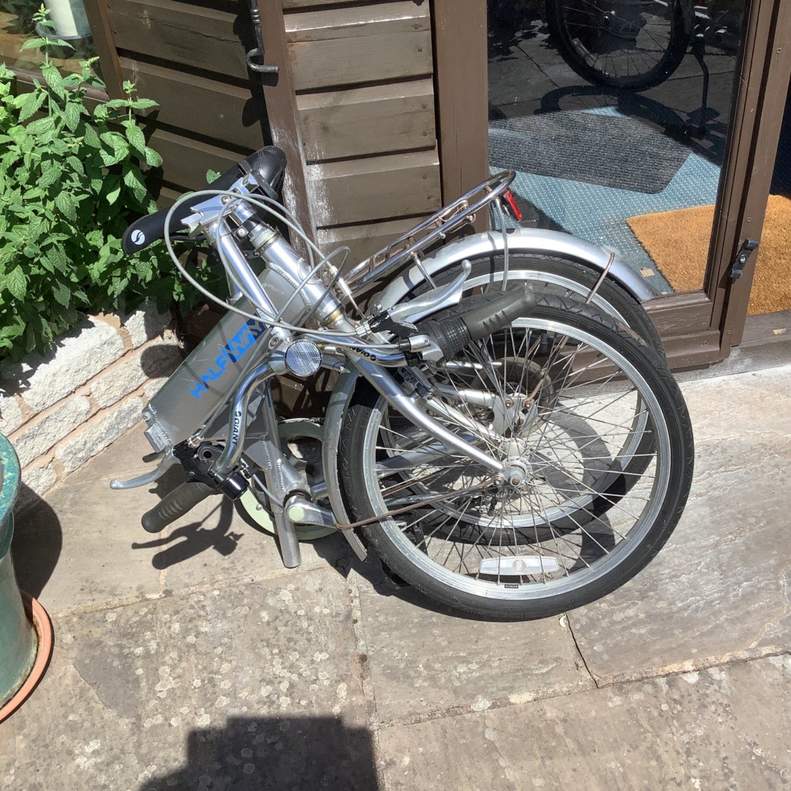 Adult Giant Halfway Folding Bicycle 20” Wheels