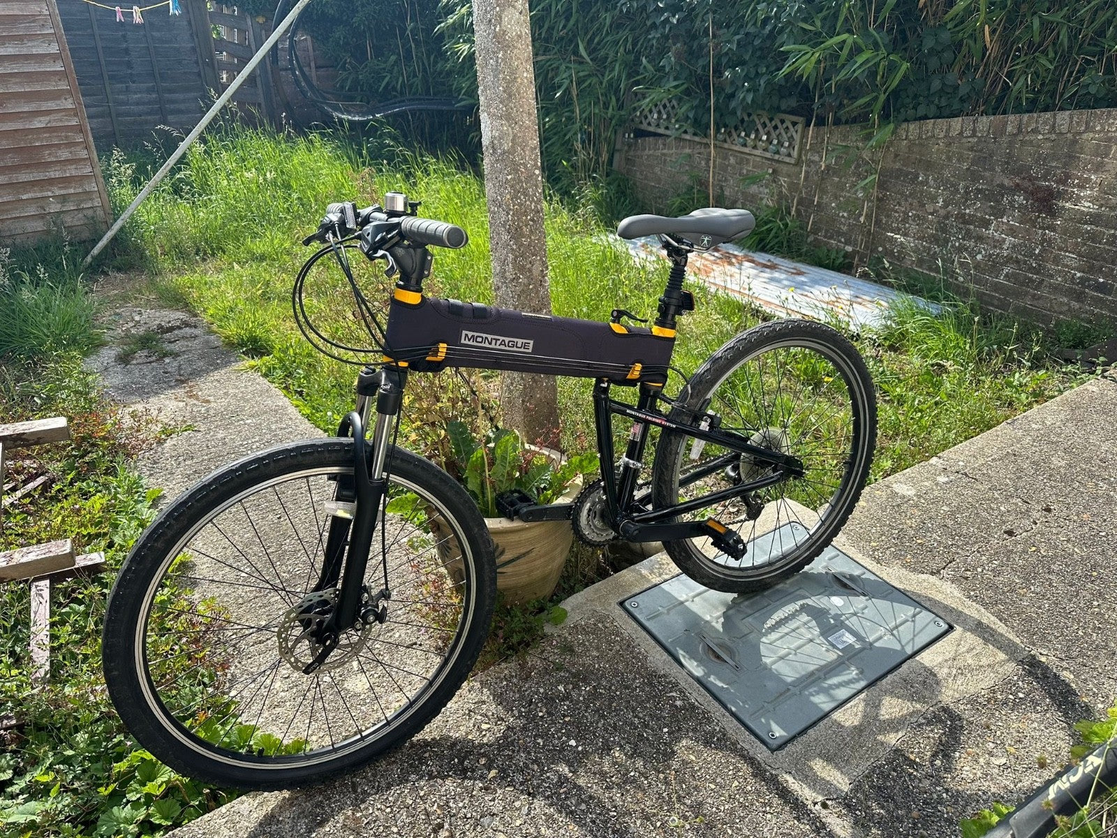 Montague Paratrooper Folding Mountain Bike MEDIUM