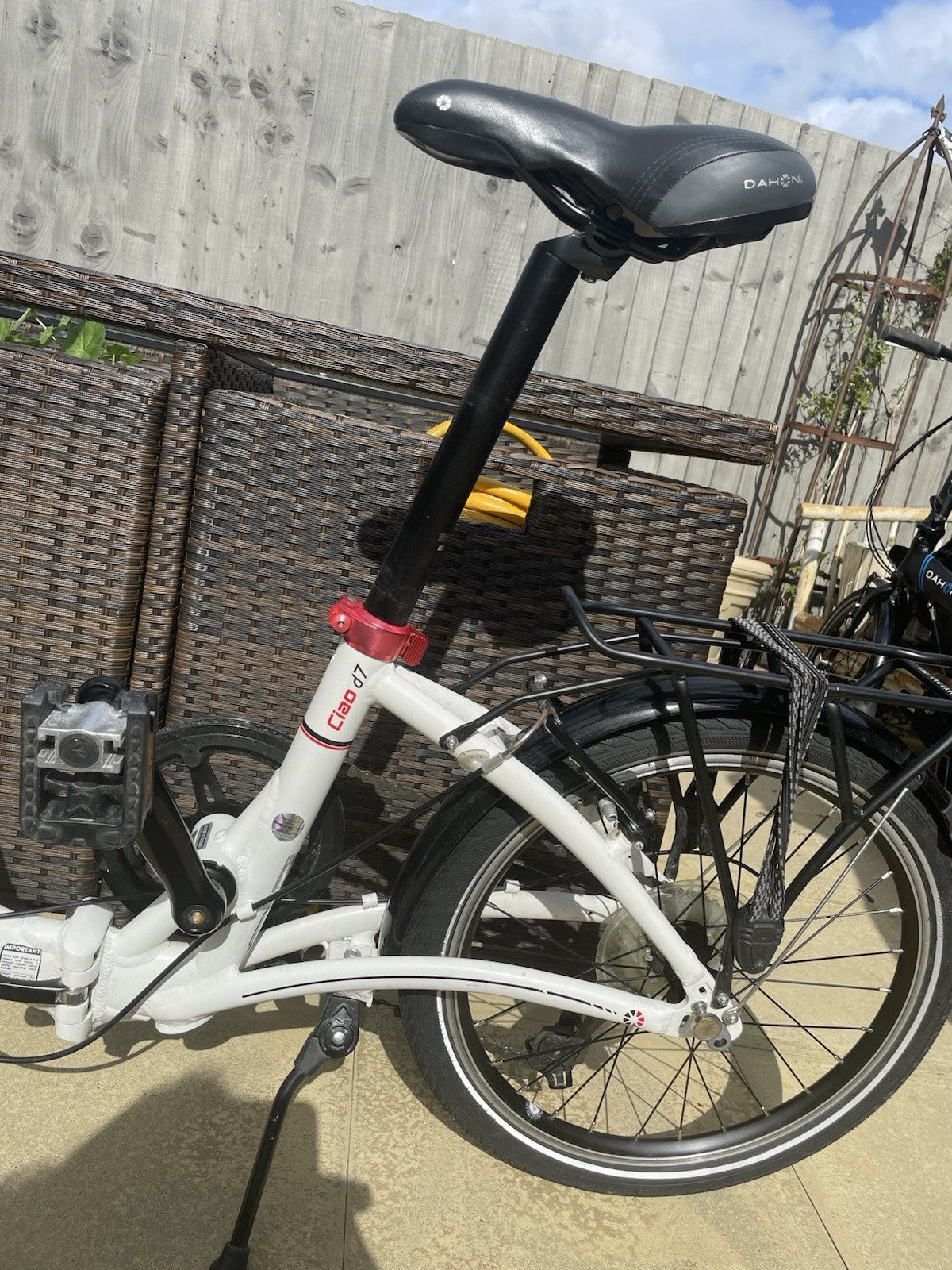 Dahon Ciao D7 White Folding Bike RRP £600