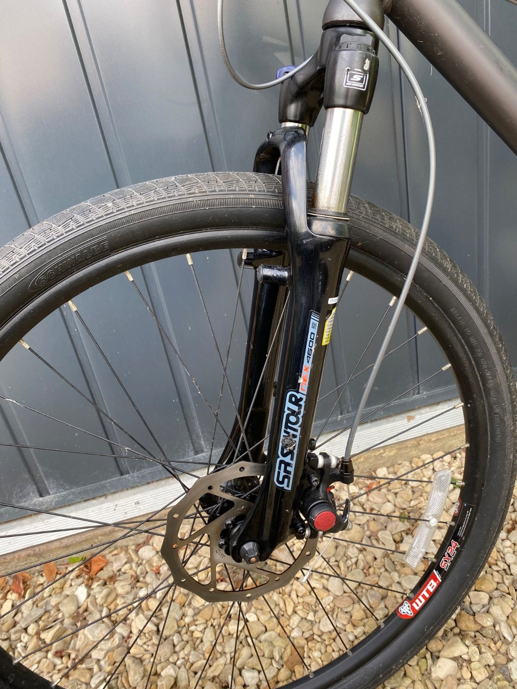 Dahon Matrix 2010 folding hybrid mountain/road bike, aluminium frame.
