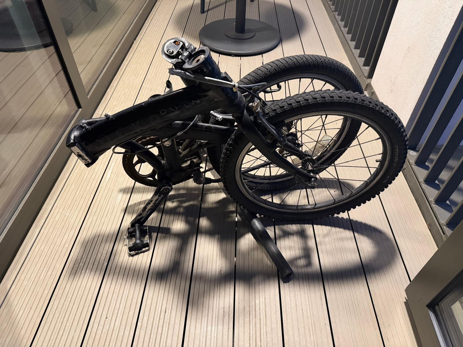 Dahon MU EX Folding Bike lightweight bicycle