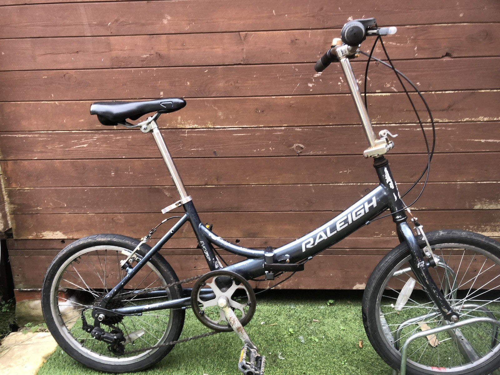 Raleigh Evo 7sp Folding Bicycle 20inch Wheels 7 Speed