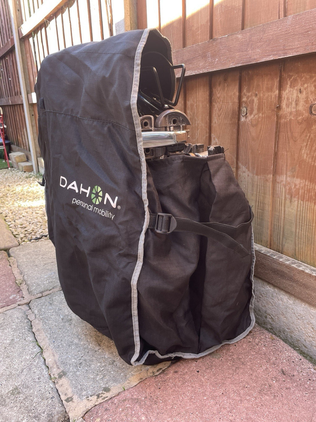 Dahon Speed UNO Folding Bicycle With Cover Perfect Holiday Bicycle