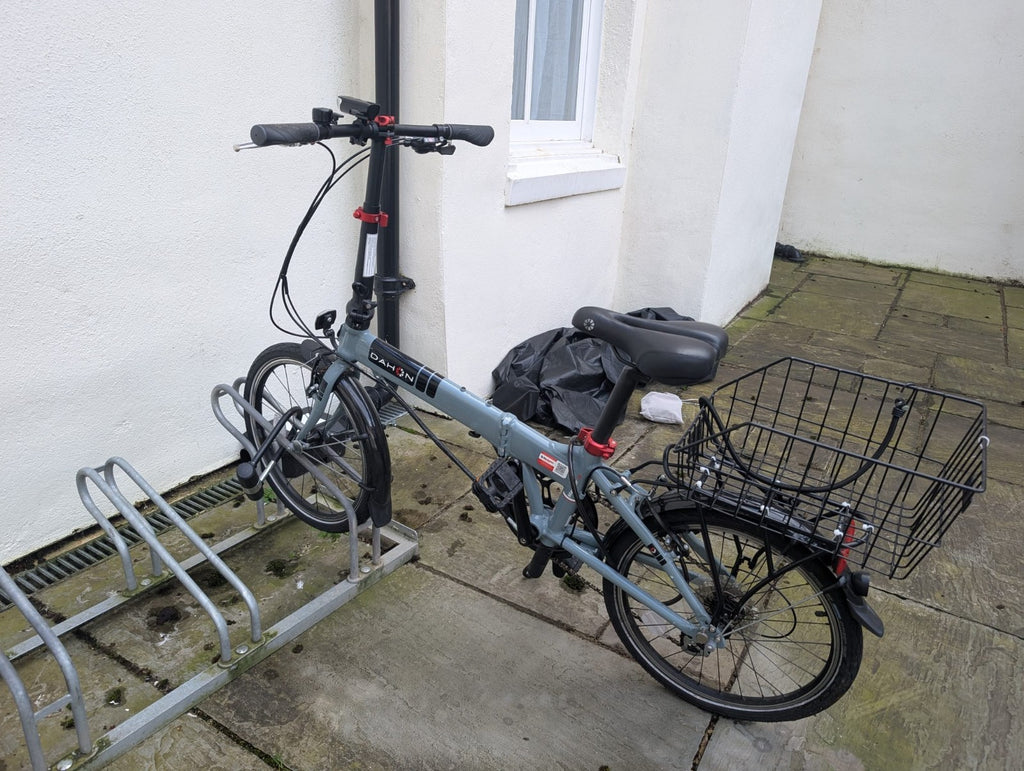 DAHON Mariner D8 - FOLDING BIKE (+ rain cover and lock)