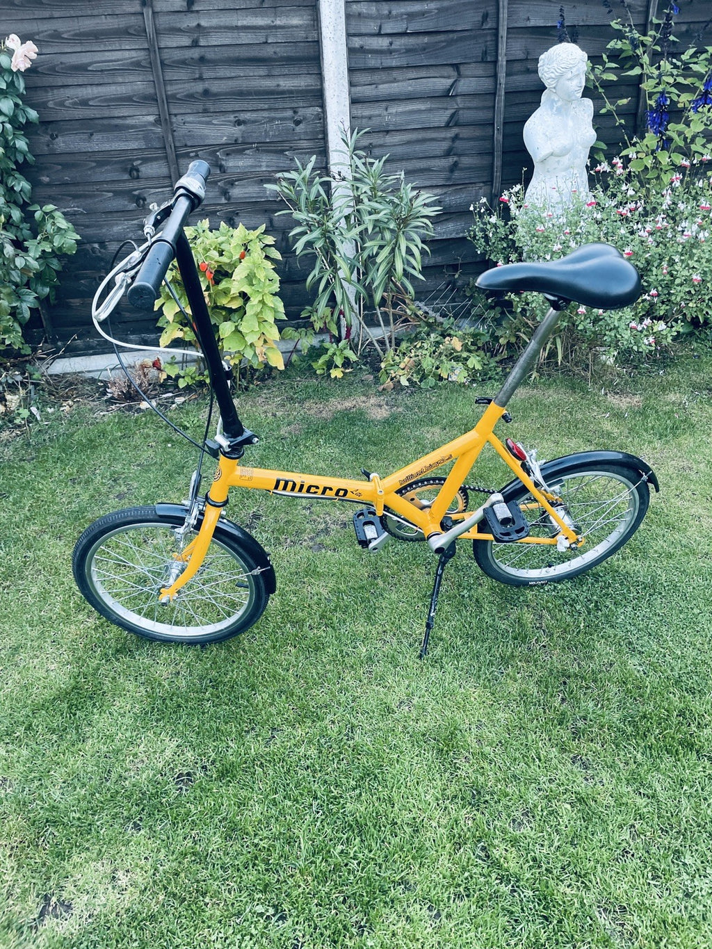 Vintage 1985 Micro lite fold up bike