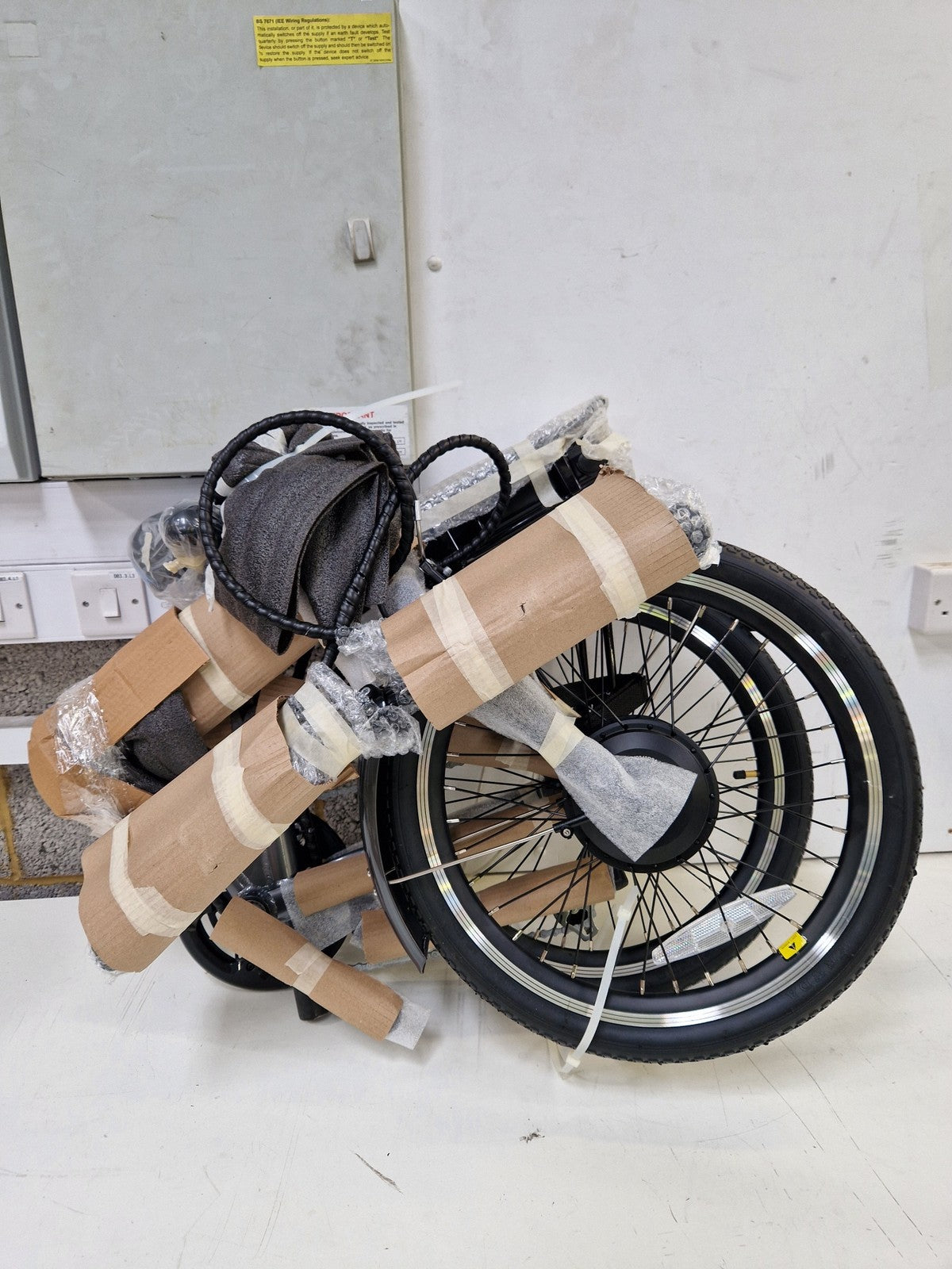 Apollo Transport 20" Wheel V Brake 6 Speed Folding Bike Grey Alloy A
