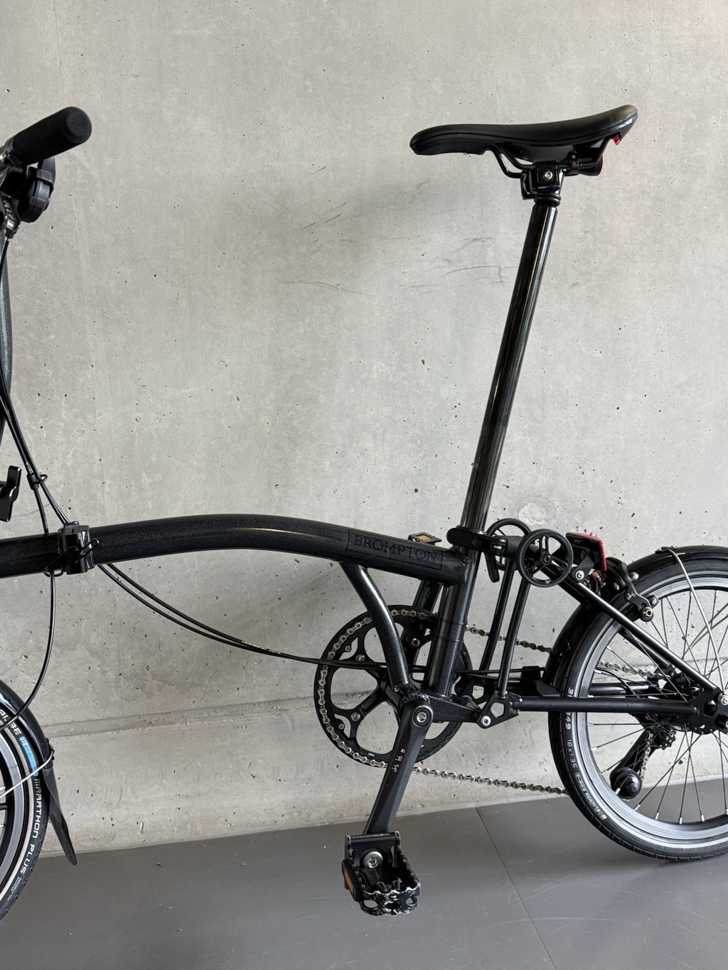 Brompton P Line 4-Speed Folding Bike Midnight Black, Lightweight