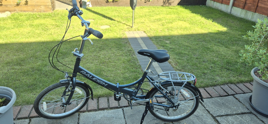 Raleigh Evo 7sp Folding Bicycle 20inch Wheels 7 Speed