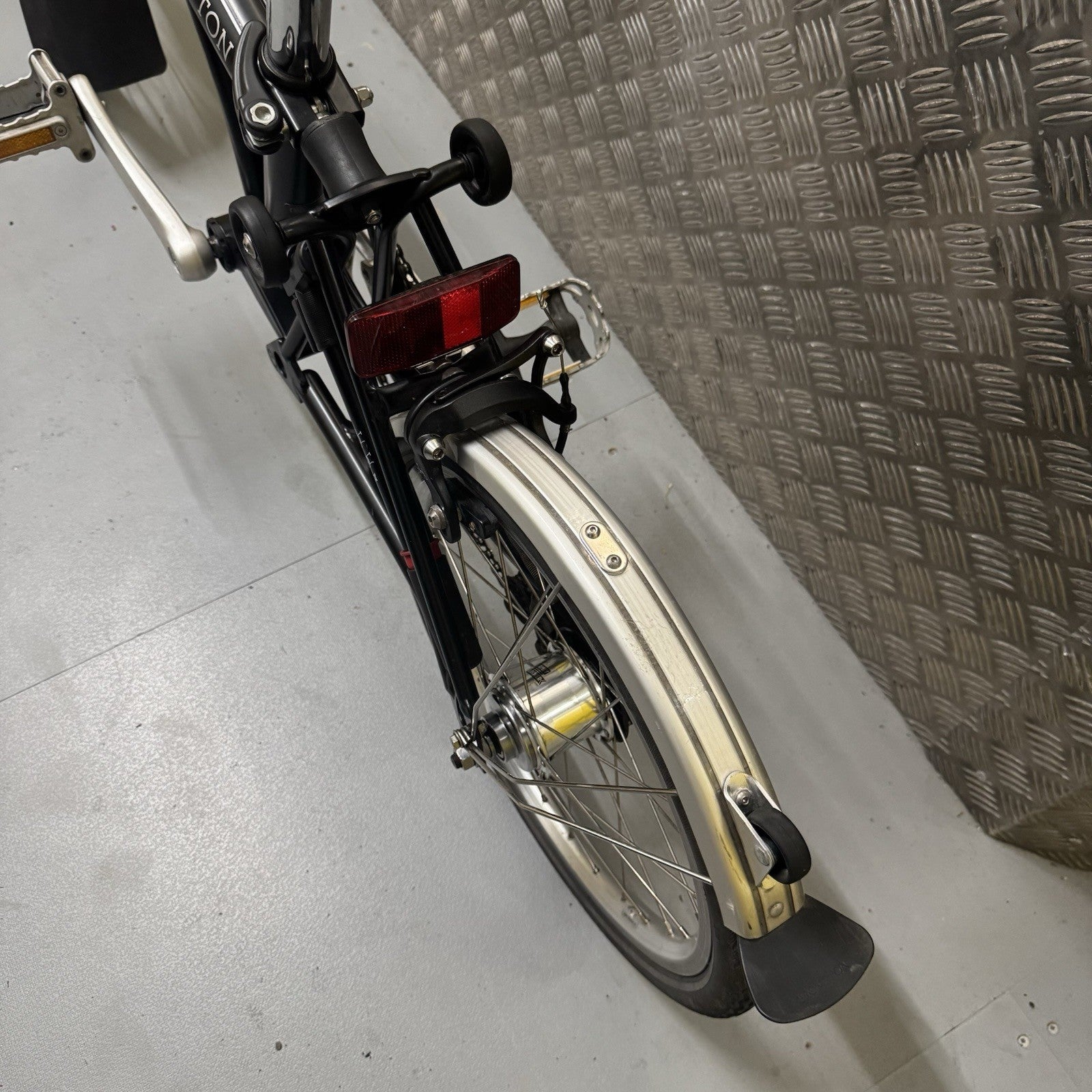 Brompton C Line Explore 2021 Black M Bar Excellent Condition