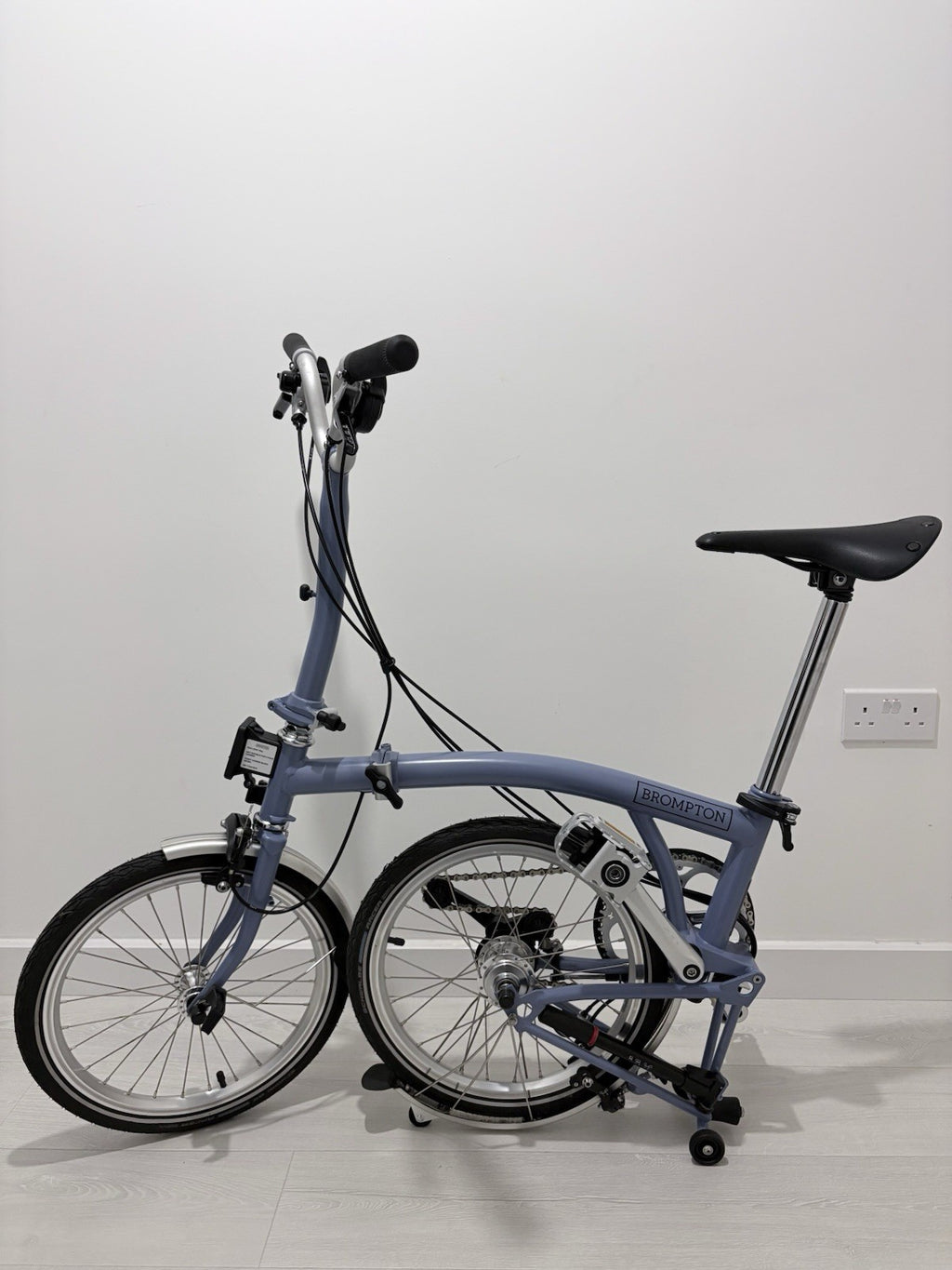 Brompton M6L Cloud Blue Folding Bike Excellent Condition