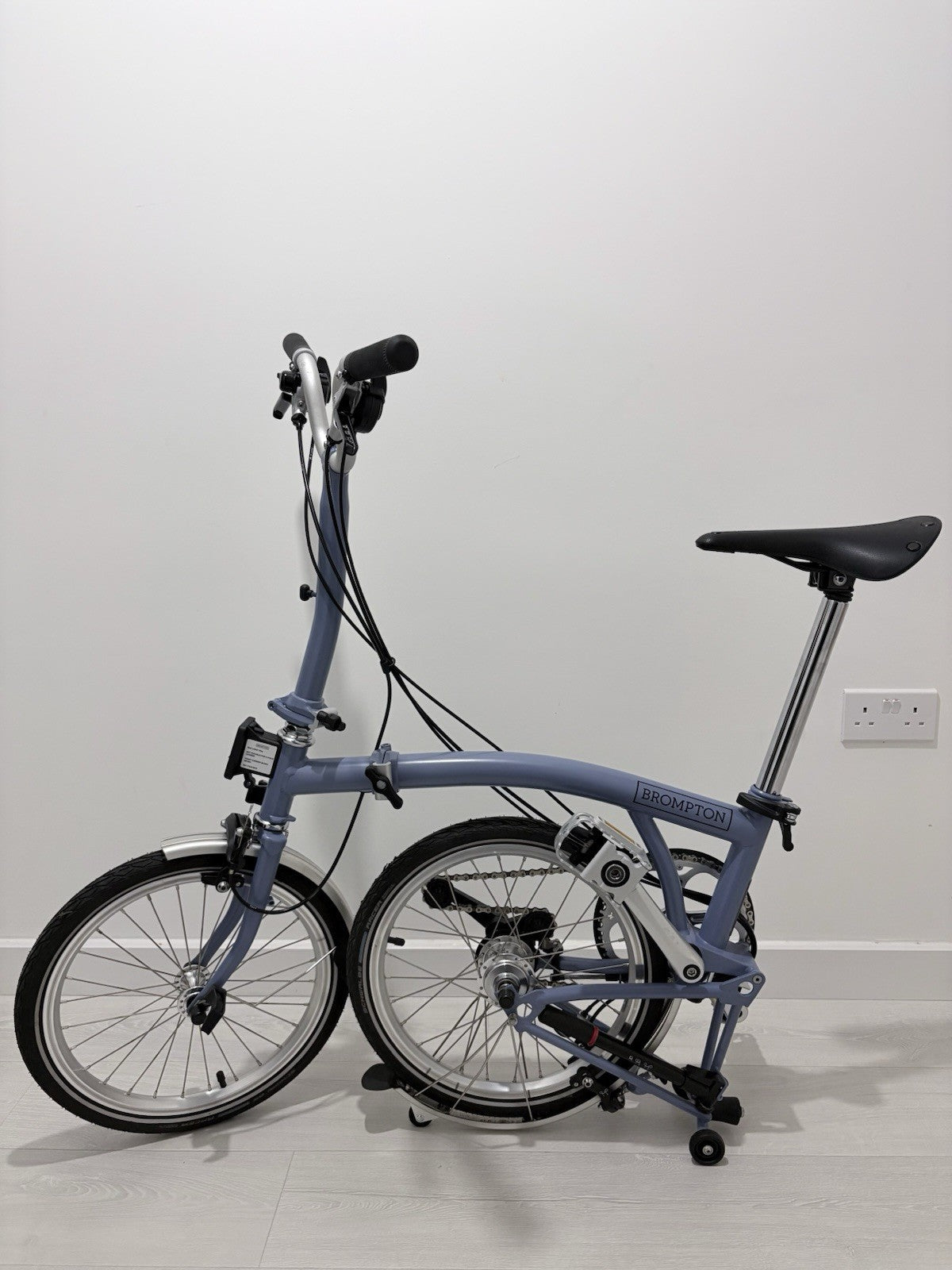 Brompton M6L Cloud Blue Folding Bike Excellent Condition