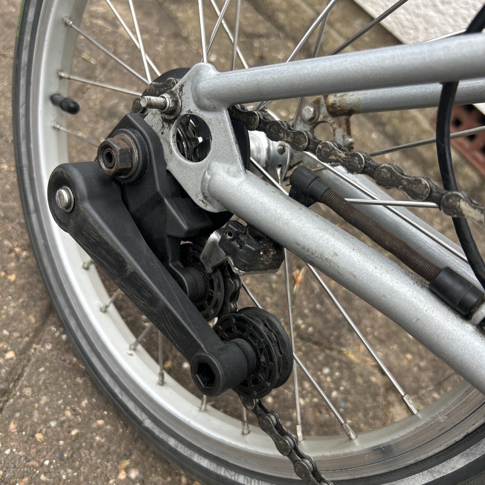 Brompton Folding Bike 2007 ish Average Condition Fully Working 2 Speed S1