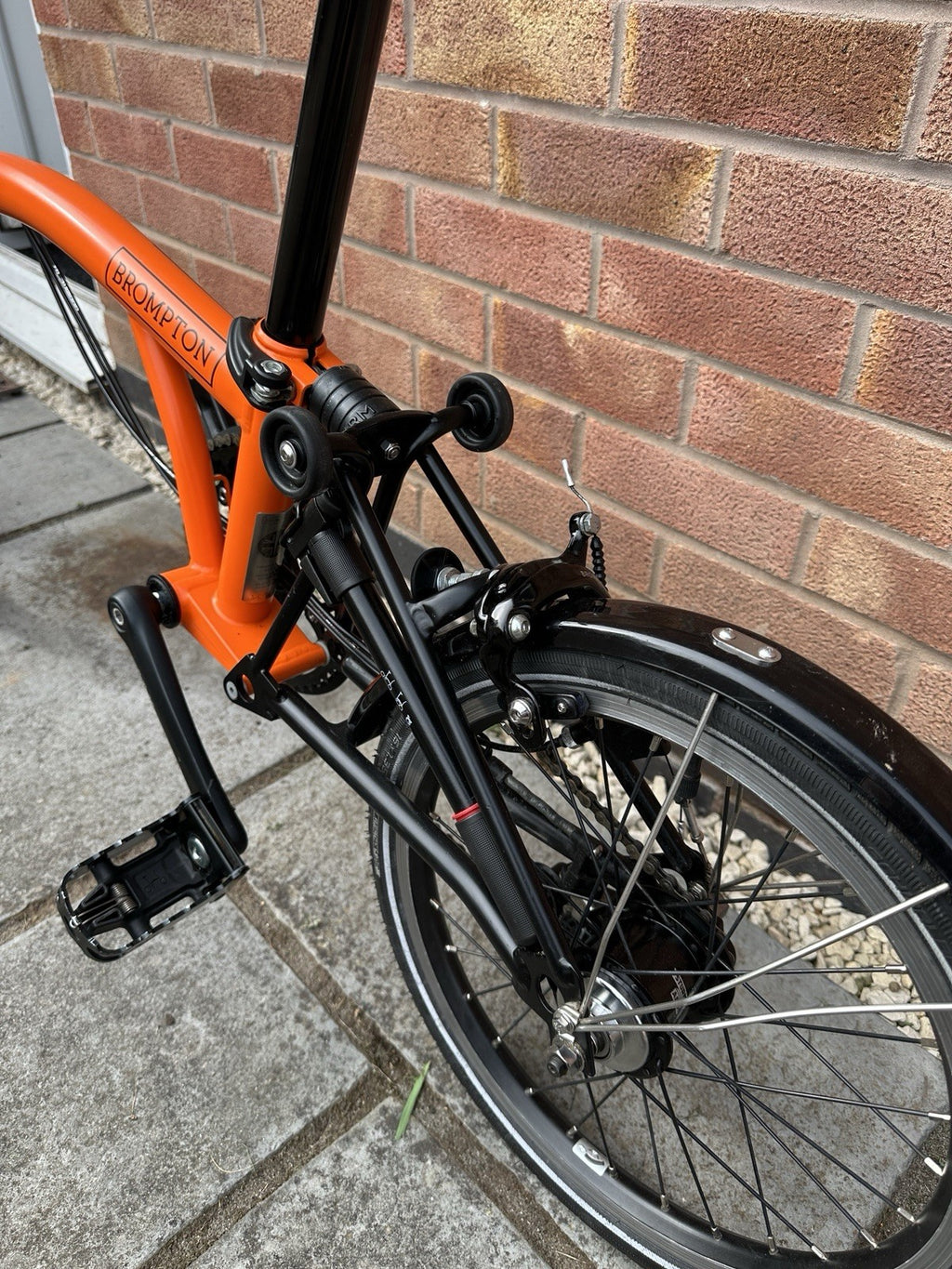 Brompton C Line Bike, 6 speed, matte orange and black excellent condition