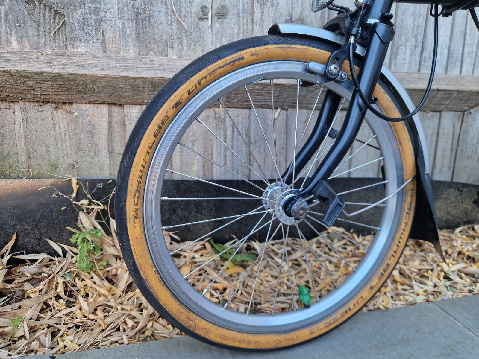 Brompton M3L black - 3 speed - thumb shifter