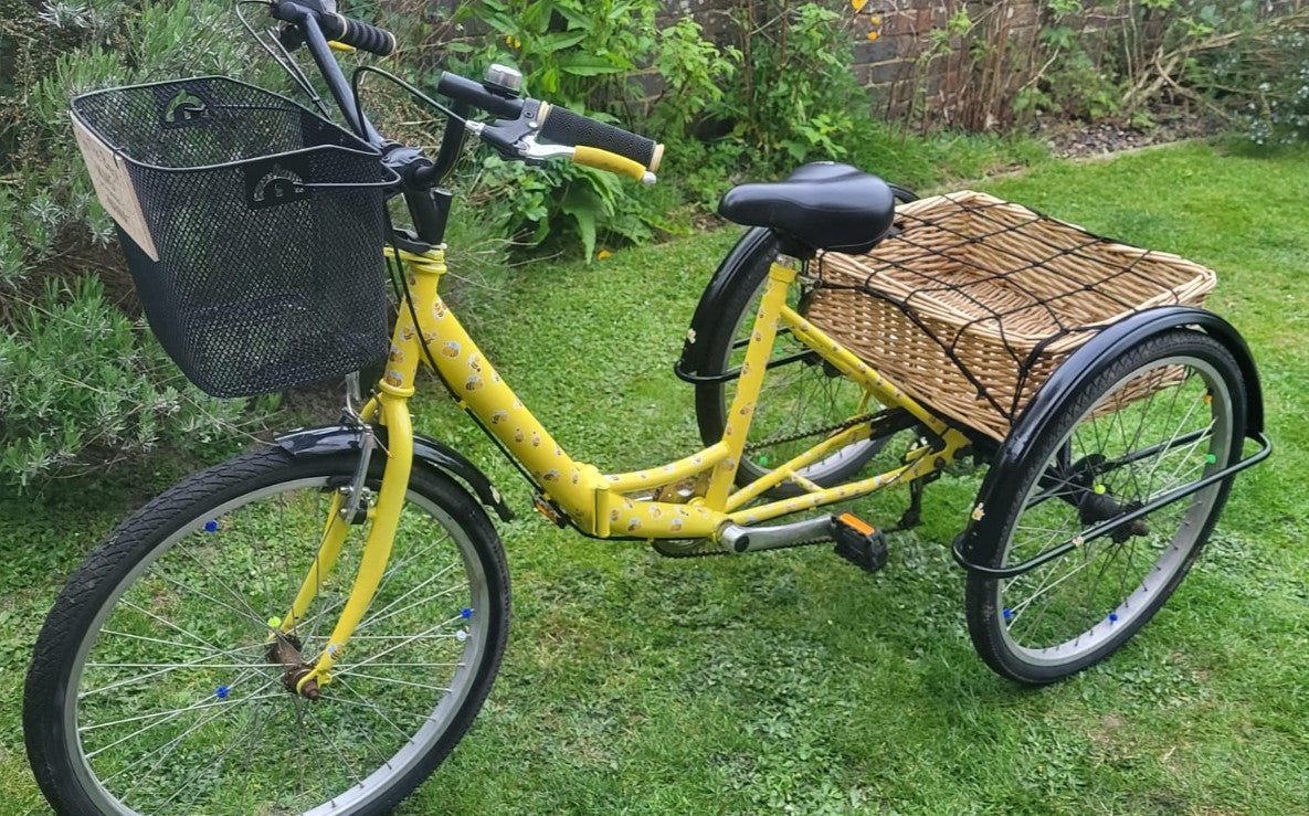 3 Wheel folding trike in good condition with gears, yellow