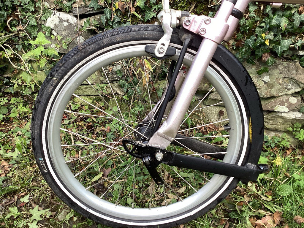 Mezzo Alloy Folding Bike 11~12 Kg Great Pre Owned Condition 9 Gears Barely  Pink