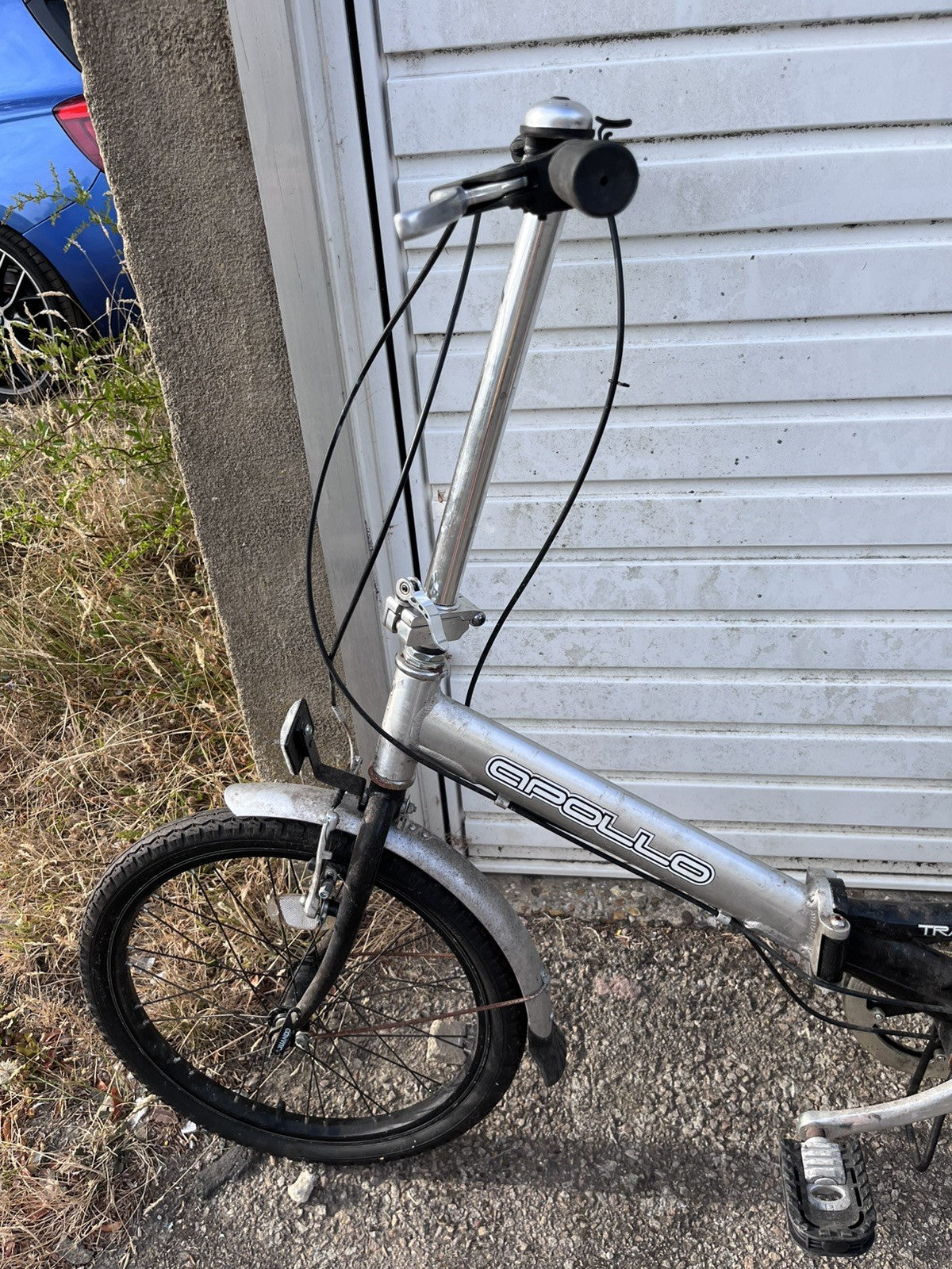 Apollo Folding Bike Aluminium Unisex Adults pick up Crawley sussex with carrier