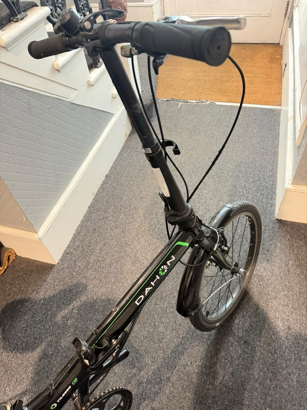 Dahon Vitesse D8 Folding Bike – 20” Wheels – 8 Speed Shimano