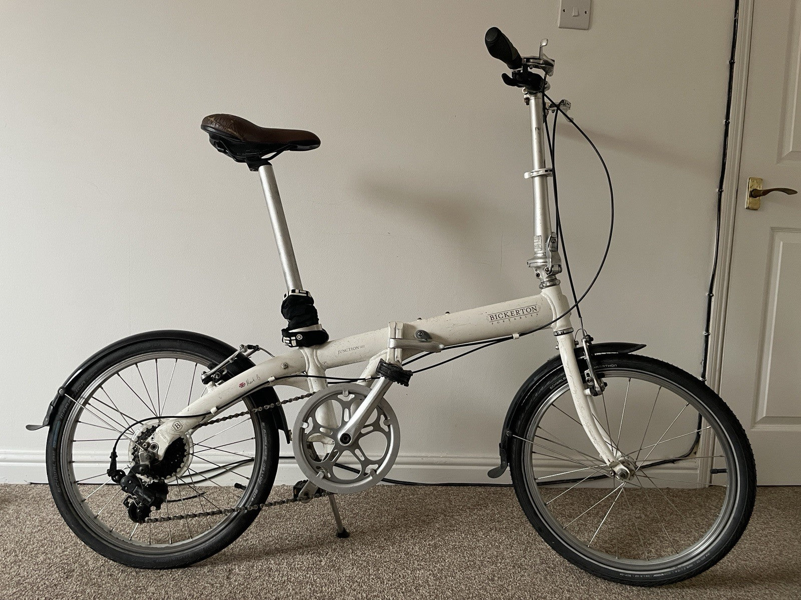 Bickerton Junction 1607 Foldable Bike White 20 Inch Wheels Great Condition
