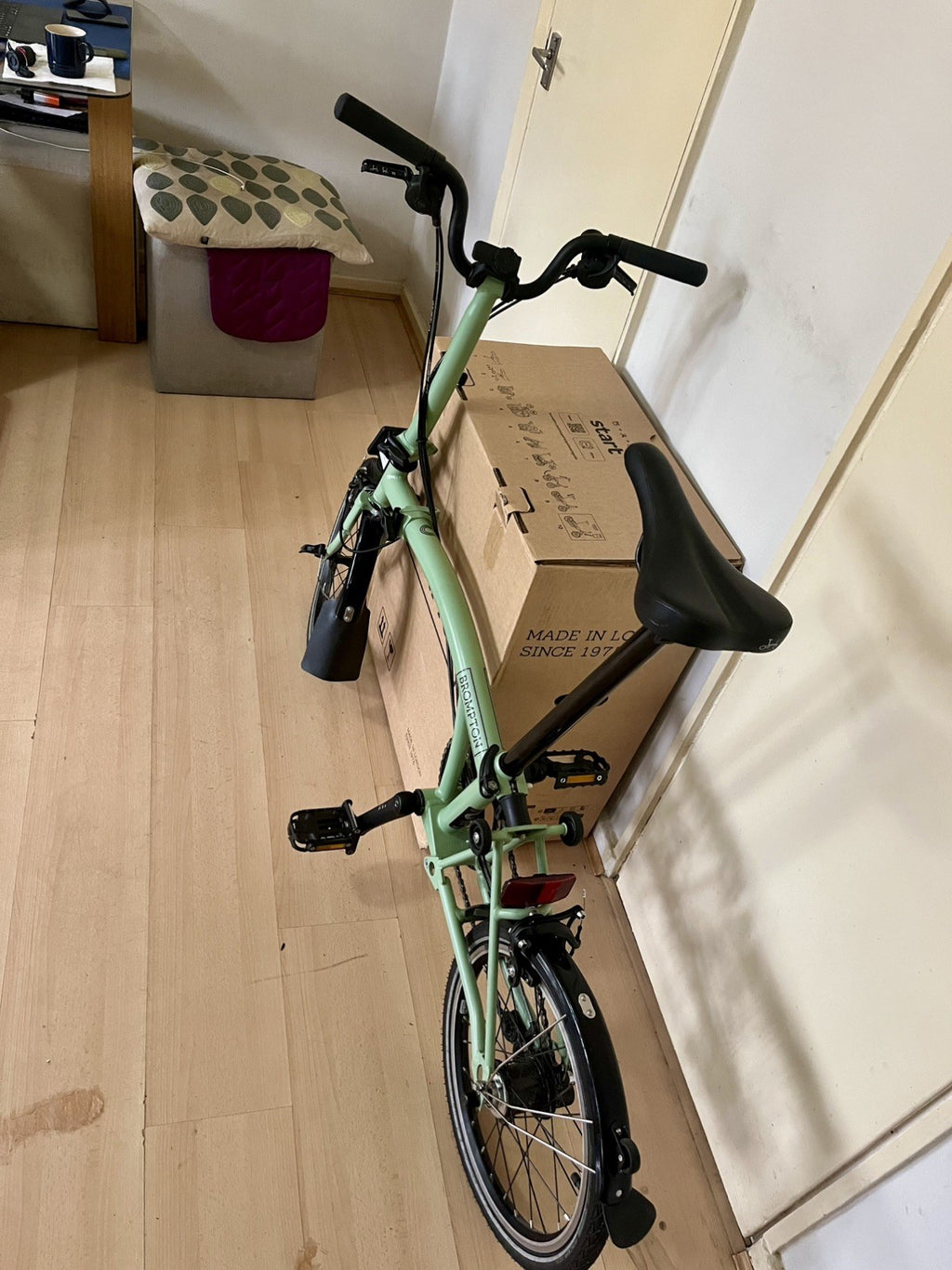 Brompton C Line Explore, 6-Speed, Matcha Green, Black Ed, Mid Handlebar 2025
