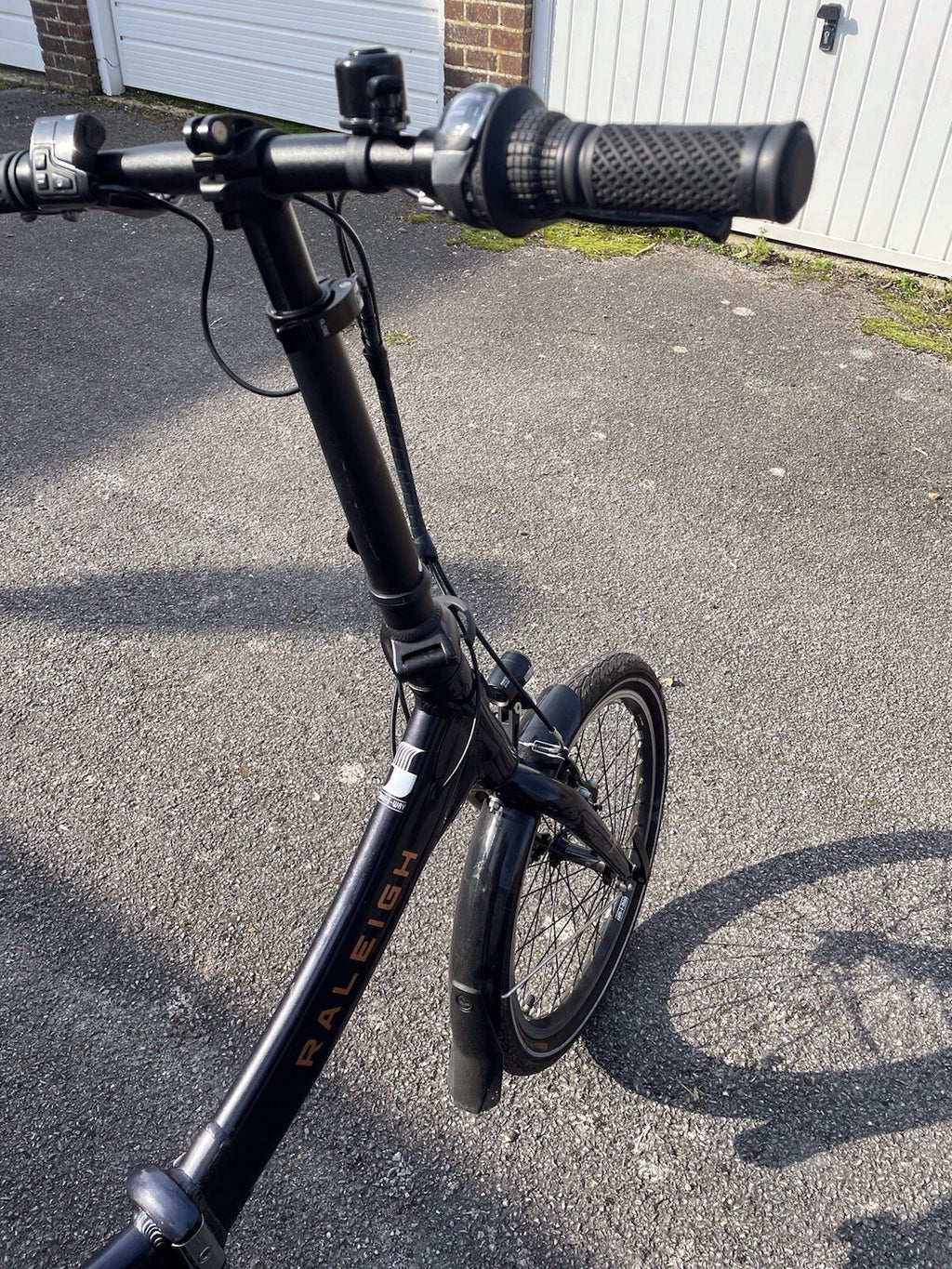 Rayleigh  Trans x Folding Bicycle 20 Inch 8 Speed Shimano Gears Black