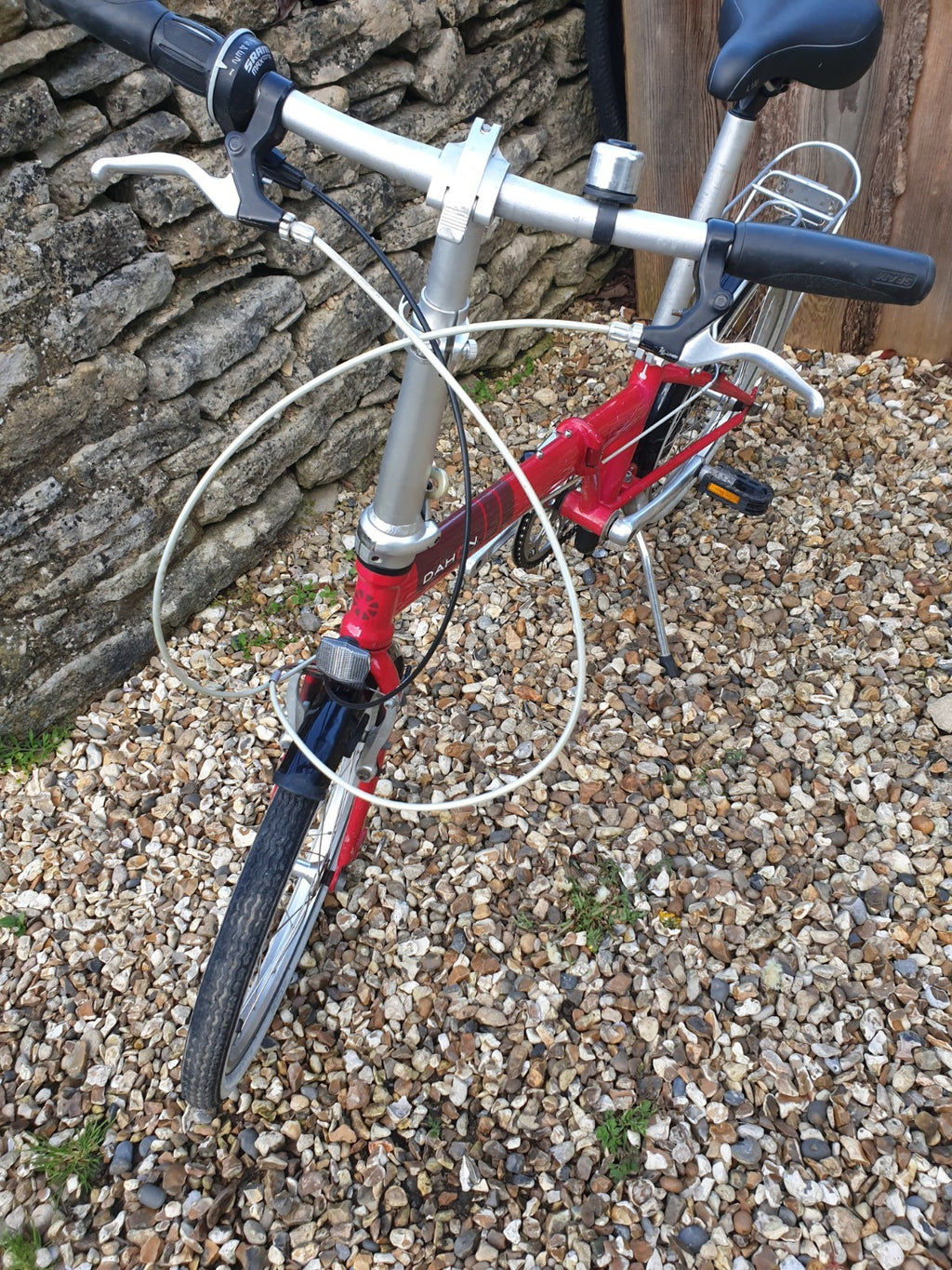 Dahon Speed D7 with pump in the Seatpost. 7 speed rapid rise gears.