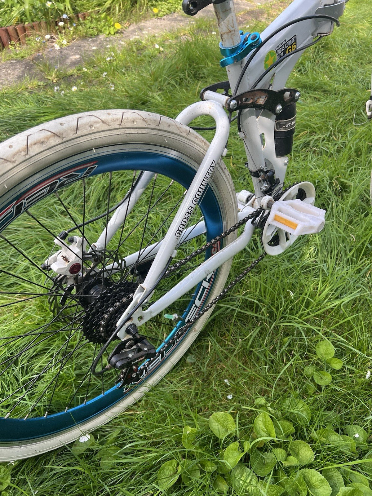 Kaimarte White Mountain Foldable Bike For Men With Shock absorber And Suspension