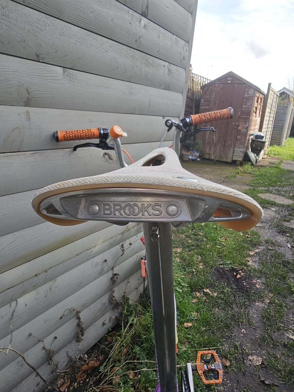 Bespoke Brompton S3L - titanium seatpost, Brooks saddle, unique colours and more