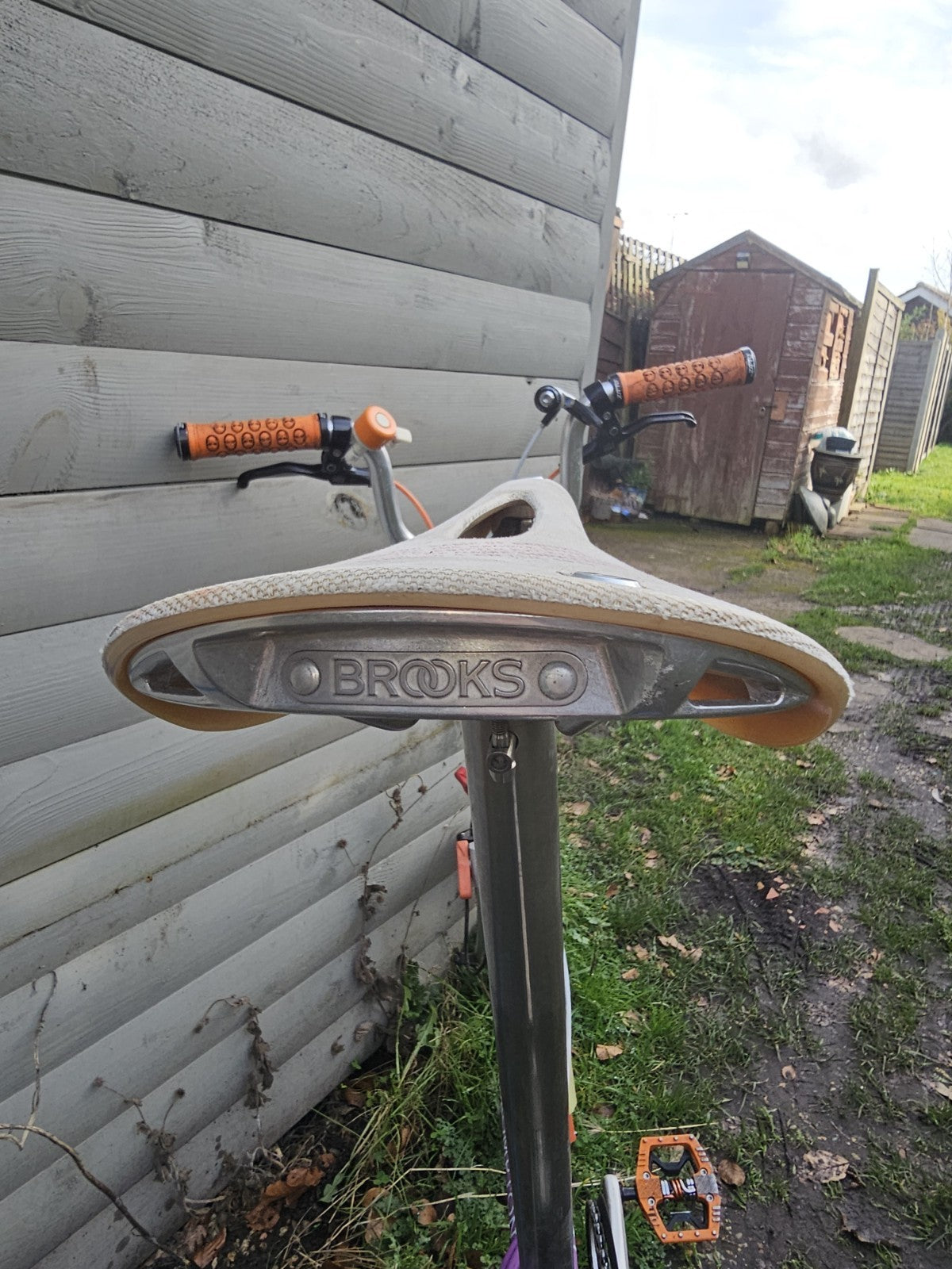 Bespoke Brompton S3L - titanium seatpost, Brooks saddle, unique colours and more