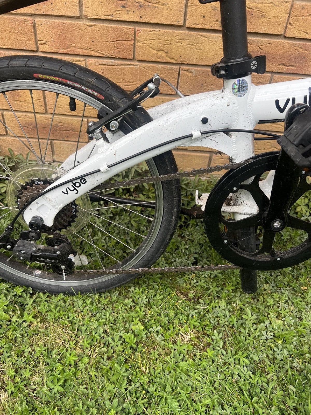 Dahon Vybe D7 Folding Bike (£599 New) white happy to ship
