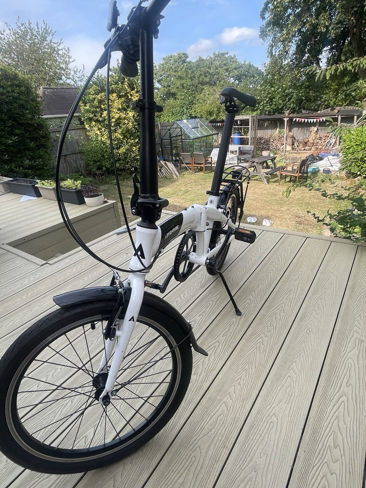 Snicket Adventure 20in Folding Bike 5-Speed Rear Rack Mudguards White/Black