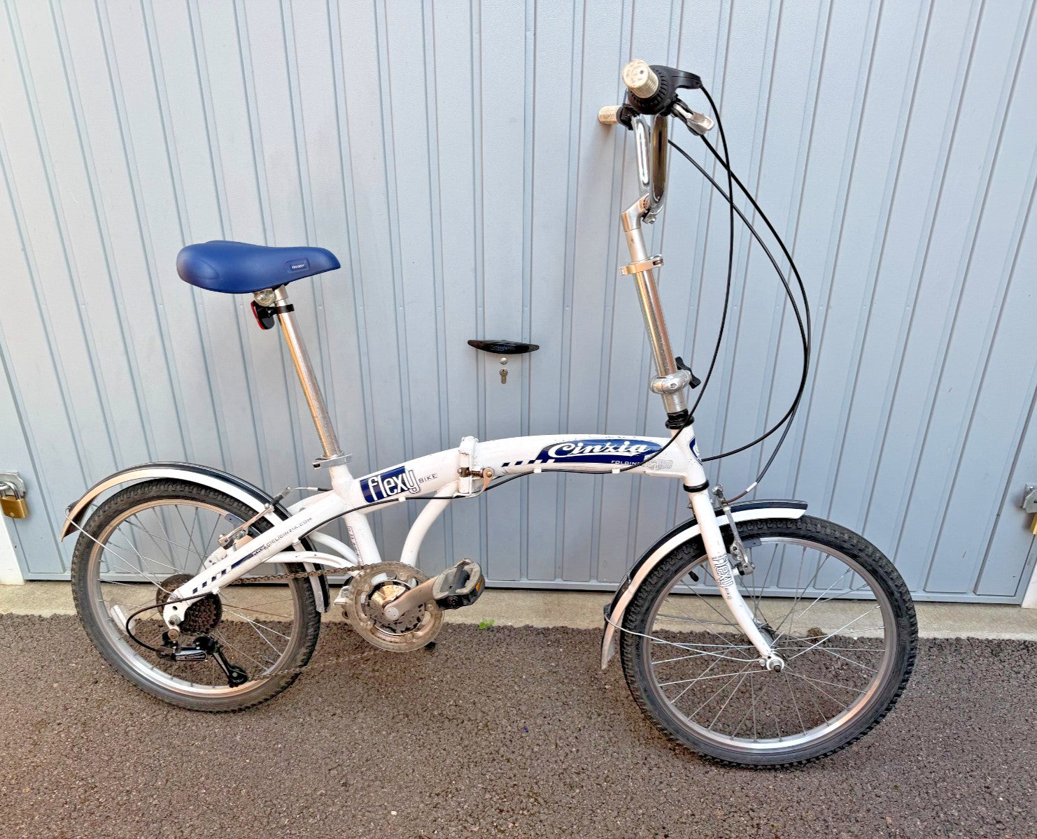 Unisex Mens Womens White Italian Cinzia Flexy Folding Bike