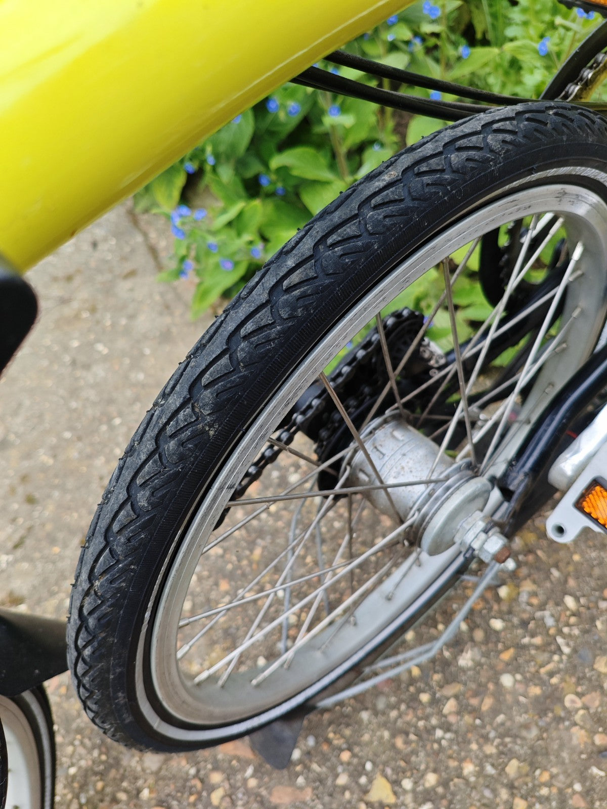 6-Speed Brompton M6L (I think) Folding Bike 2005 Canary Yellow, mudguards.