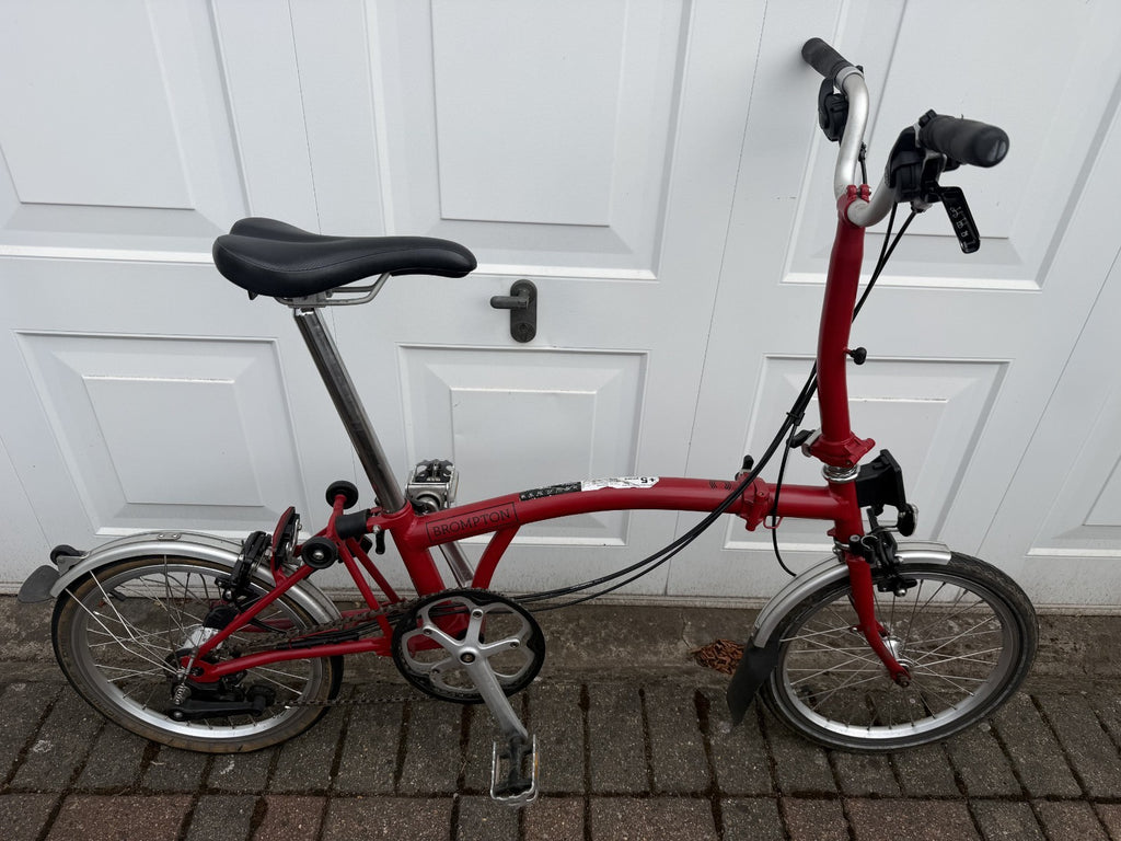 Brompton C Line M6L (6 Speed) folding bicycle - RED 2021 Good Condition